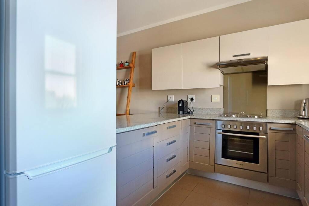 Penguin Haven . Luxury 2 Bedroom, Boulders Beach. Kapstadt Exterior foto